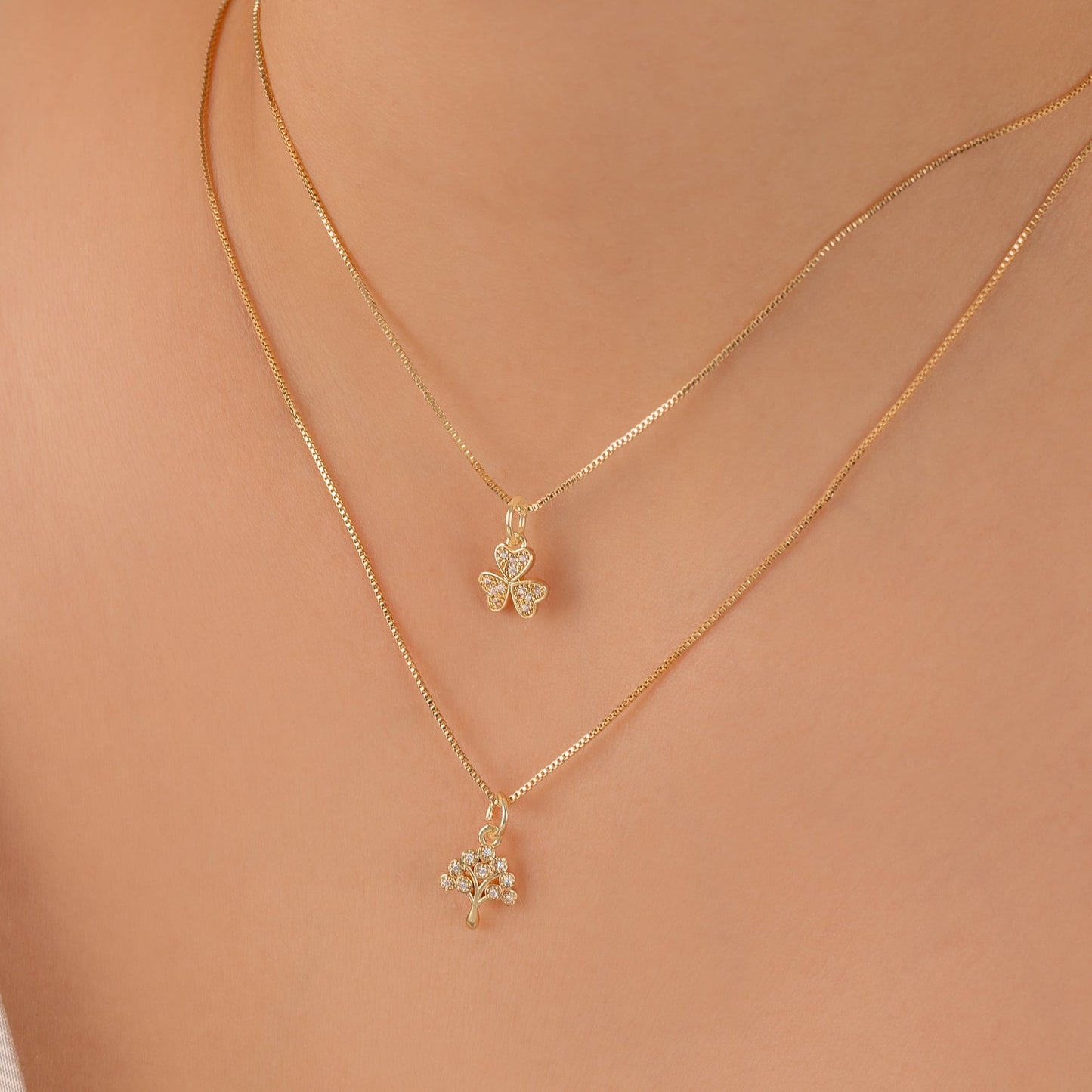 Collar Clover