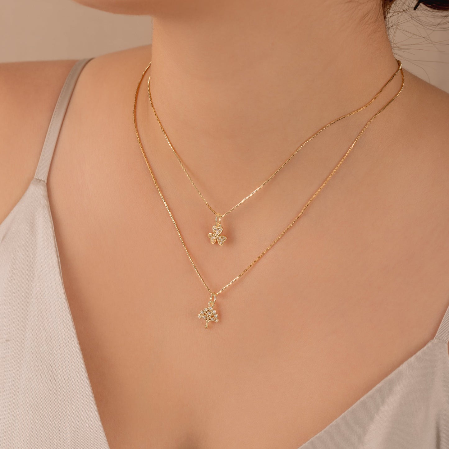 Collar Clover