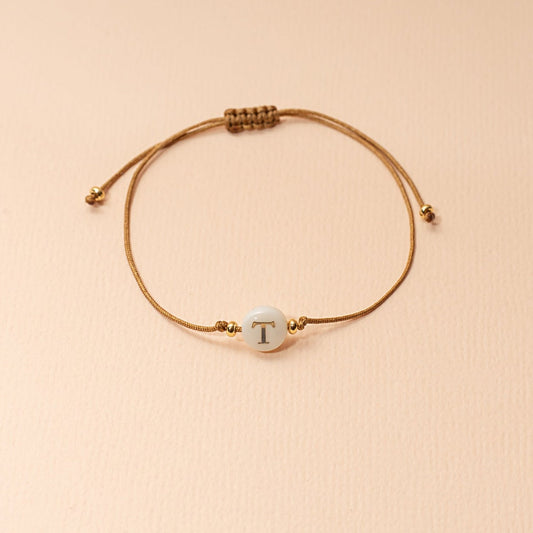 Pulsera Lia inicial nácar