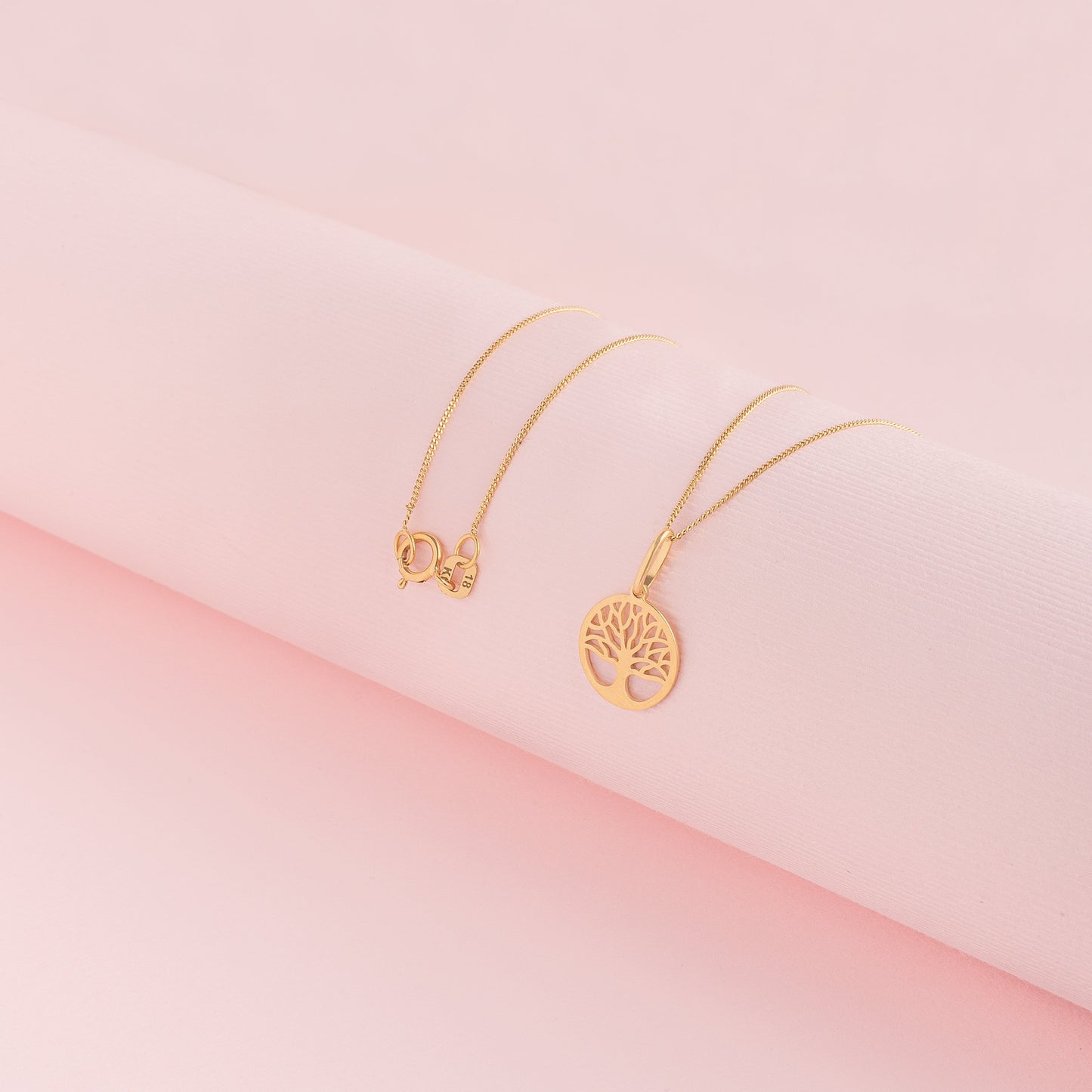 Dije Árbol Oro 18k (precio no incluye cadena)